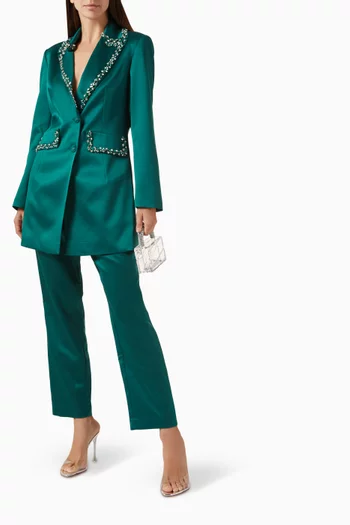 طقم متناسق مزين بنقشة