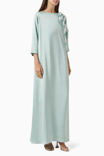 قفطان مزين بتطريزات