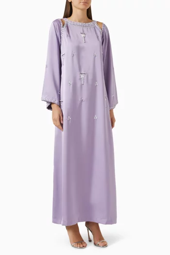 قفطان مزين بتطريزات ستان