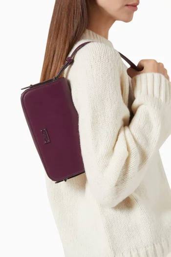 Liv Shoulder Bag in Leather