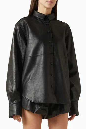 قميص بأزرار جلد بنقشة جلد التمساح