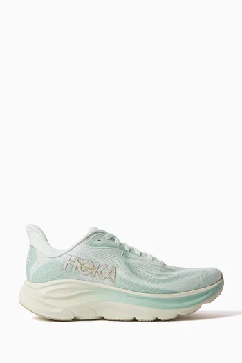 Clifton 10 Sneakers in Knit