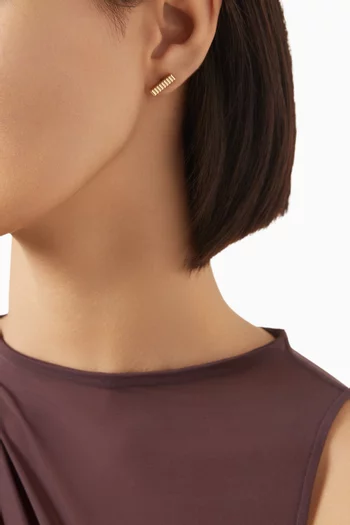 Quatre Grosgrain Stud Earrings in 18kt Gold
