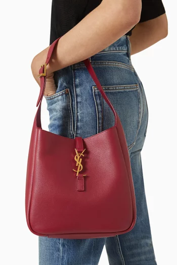 Small Le 5 À 7 Shoulder Bag in Grained Leather