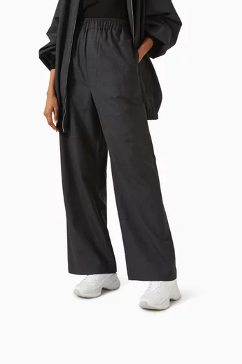 سنيكرز زوما بخامات مختلفة قنب