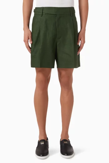 Tailored Shorts in Linen