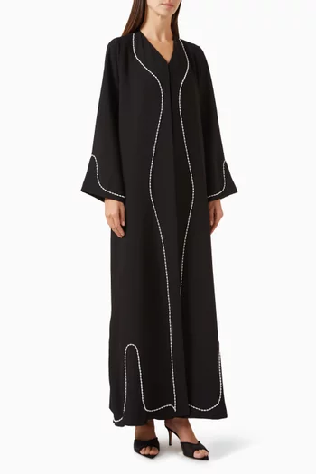 عباية مطرزة بلؤلؤ بنقشة مموجة