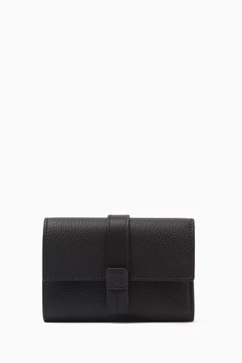 Small Vertical Wallet in Leather