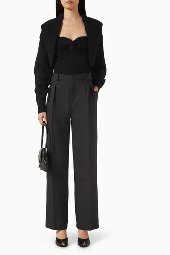 بنطال بقصة ساق مستقيمة