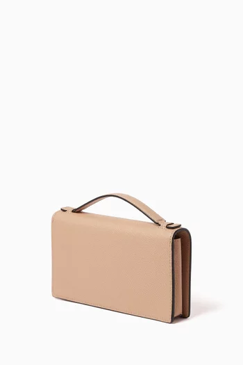 VLOGO Signature Chain Wallet in Grainy Calfskin