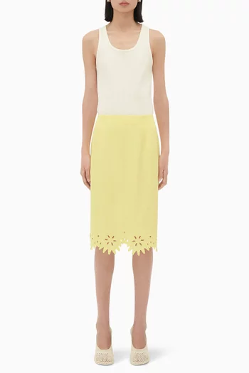 تنورة متوسطة الطول مزينة بتطريزات إنجليزية فيسكوز وحرير