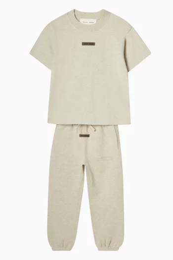 Essential Logo T-shirt in Cotton