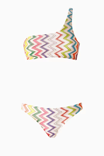 طقم بيكيني بكتف مكشوف