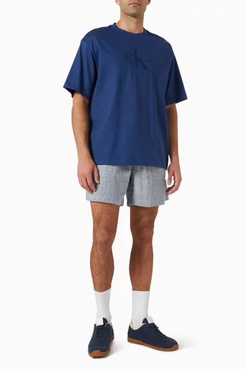 تي شيرت بتطريز شعار الماركة قطن