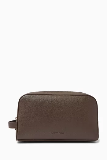 Wash Bag in Faux Leather
