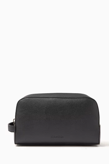 Wash Bag in Faux Leather