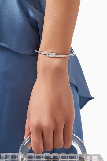 CZ Overlap Hinge Bracelet in Rhodium-plated Brass