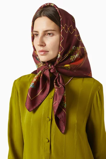 وشاح مزين بنقشة حرير