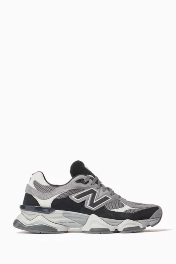 9060 Sneakers in Suede & Mesh