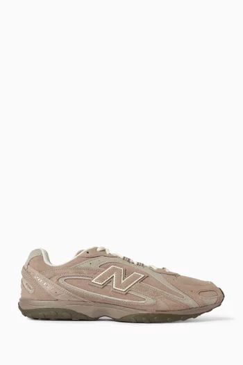 204L Sneakers in Mesh