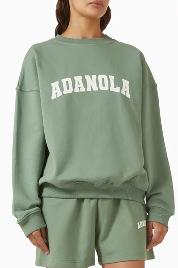 سويت شيرت بتصميم جامعي وقصة فضفاضة قطن