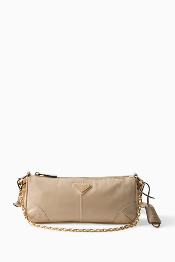Medium Re-edition 2002 Shoulder Bag in Leather