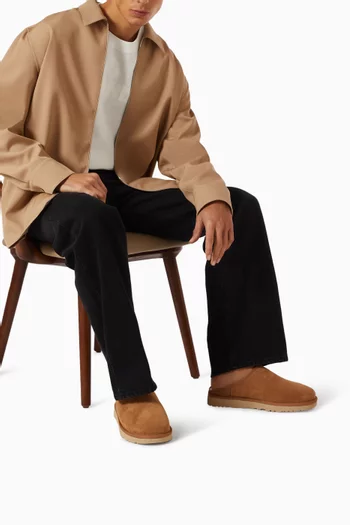 Classic Slip-on Slippers in Suede