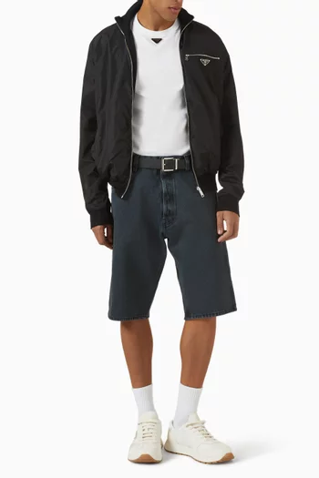 تي شيرت بشعار الماركة قطن