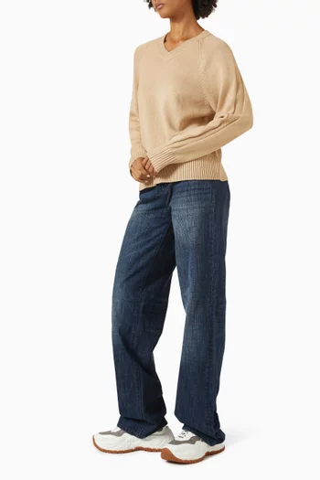 V-neck Sweater in Knit