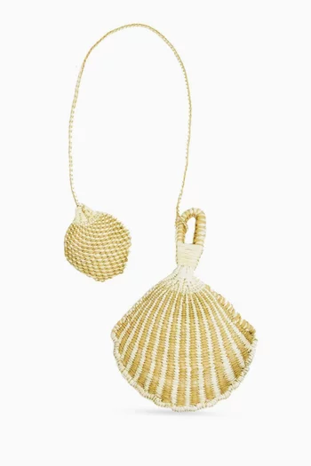 Shell Charm in Toquilla Straw