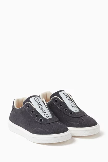 Low-top Sneaker in Canvas