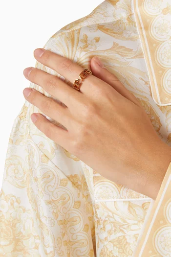 خاتم بشعار الماركة نحاس بلون ذهبي