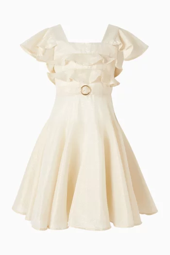 فستان بقصة واسعة وحزام وكشكش