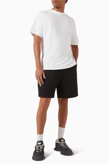 تي شيرت بطبعة عين قطن