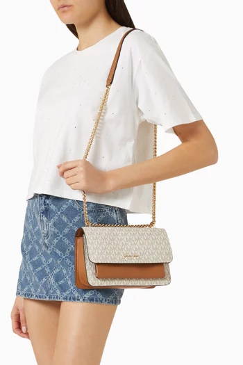 حقيبة كتف كلير كبيرة قنب بنقشة شعار الماركة