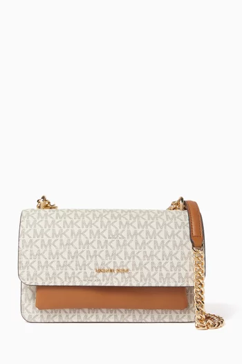 حقيبة كتف كلير كبيرة قنب بنقشة شعار الماركة