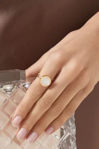 Circle Diamond Ring in 18kt Gold