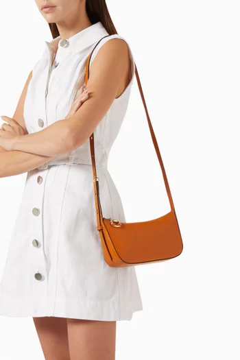 Curve Shoulder Bag in Leather