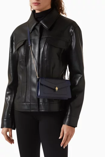 حقيبة بوشيت سيربينتي فوريفر بسلسلة جلد أفعى الكارونغ