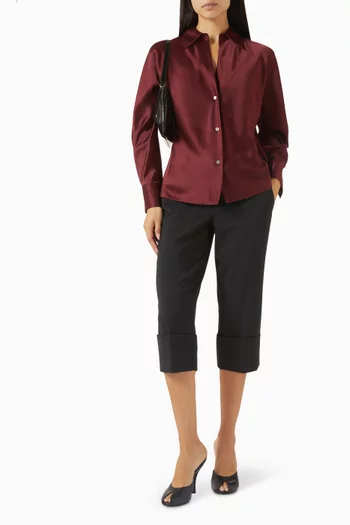 بلوزة بقصة مائلة حرير