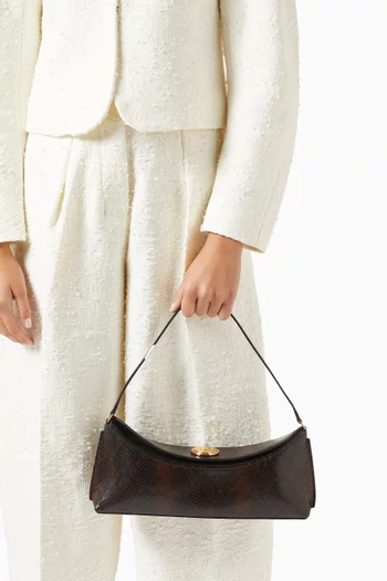 The Ovalo Shoulder Bag in Leather