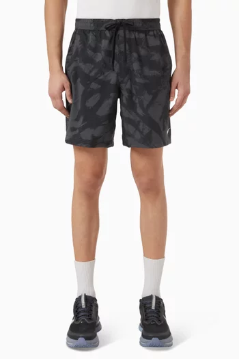 شورت فورم غير مبطن بتقنية Dri-FIT