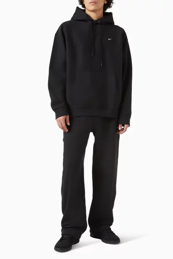 كنزة بغطاء رأس وشعار الماركة صوف قطني