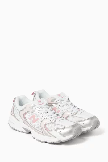 530 Sneakers in Mesh