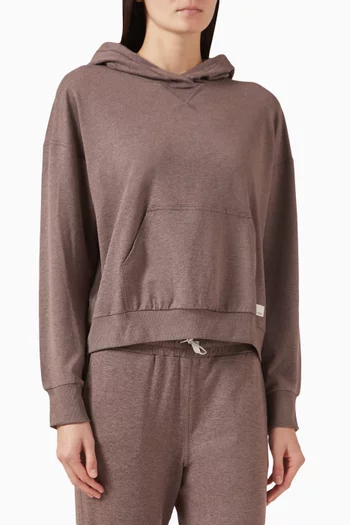 كنزة هيلو بغطاء للرأس بقصة عصرية قماش دريم نت