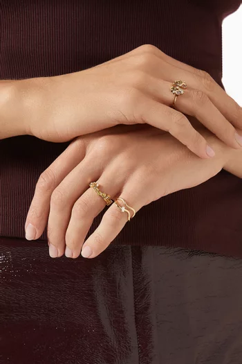 Timeless Diamond Wavy Ring in 18kt Gold