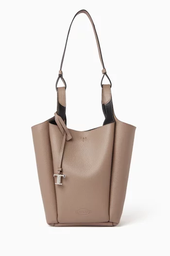 Small Bucket Bag in Leather