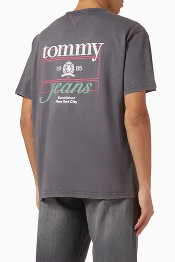 تي شيرت بلاي بشعار الماركة قطن