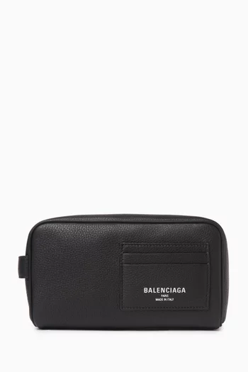 Credit Wash Bag in Leather
