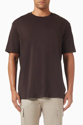 تي شيرت بتطريز شعار الماركة قطن